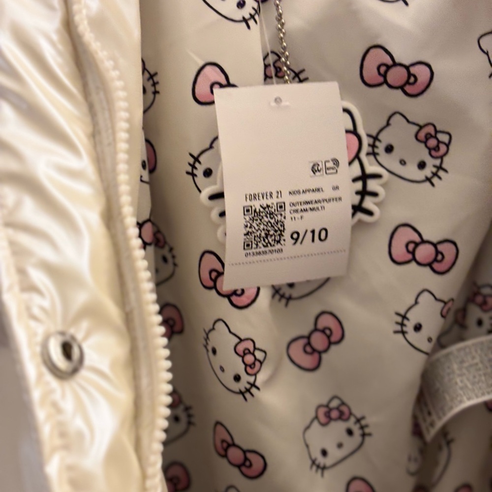 NWT Hello Kitty White Puffer Kids Jacket Sz 9/10 - Picture 15 of 15